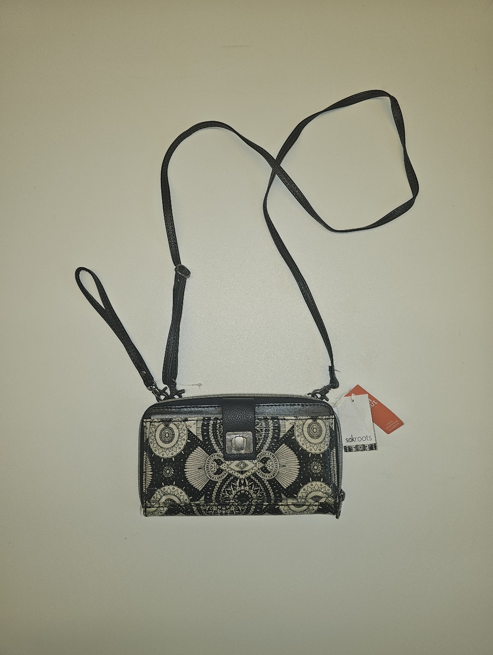 NWT OS Sakroots | Black White Boho Print Wallet Crossbody Phone Purse - Picture 9 of 9